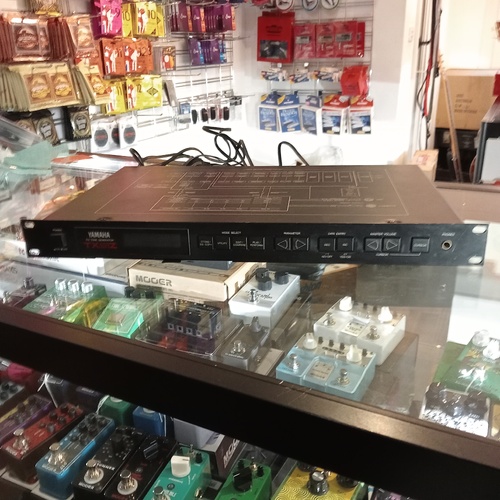 Yamaha TX81Z Rackmount FM Synthesizer (Used)