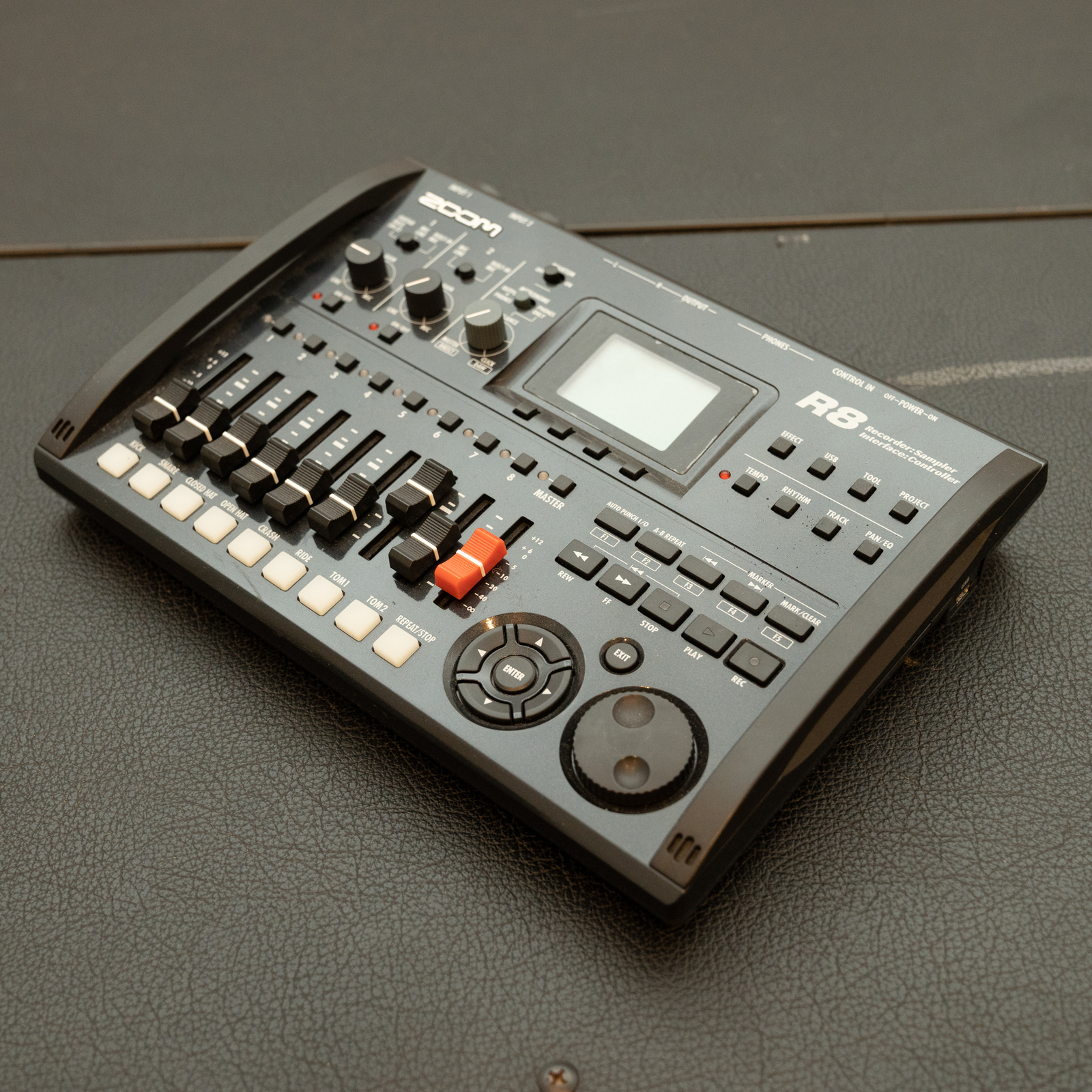 Zoom r8 drum machine deals