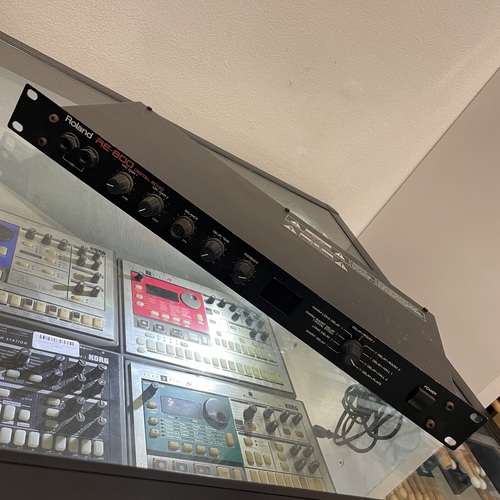 Roland RE800 Digital Echo Reverb & Delay (Used)
