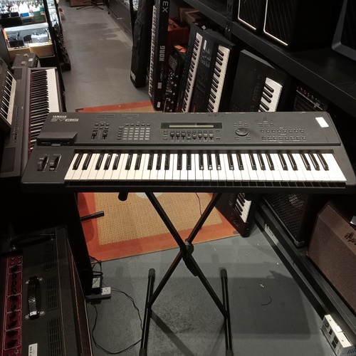 Yamaha SY85 Workstation Synthesizer (Used)