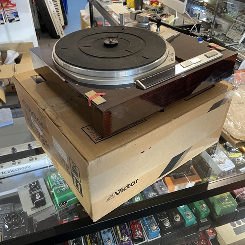 Victor QL Y33F Direct Drive Turntable (Used)