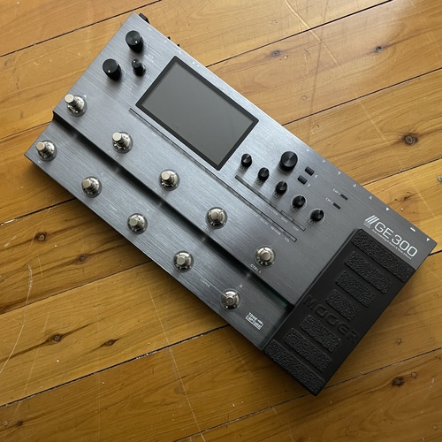 Mooer GE300 modeller multi effects pedal